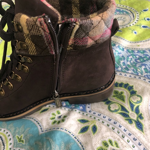 Never worn boots - Picture 5 of 5